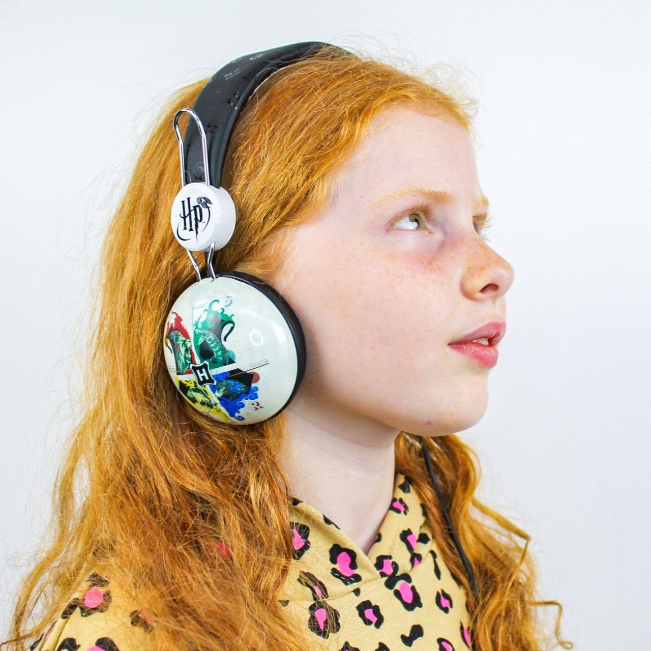 Harry Potter Hogwarts Crest Headphones - childrensheadphones.co.uk