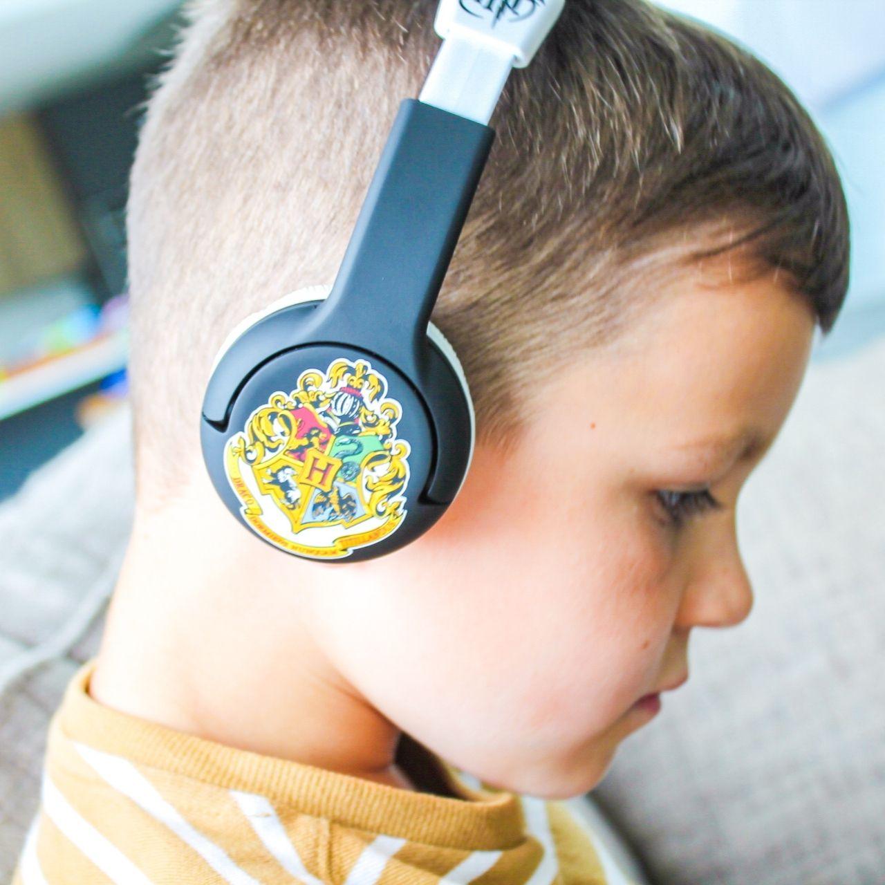 Harry Potter Hogwarts Kids Headphones - childrensheadphones.co.uk